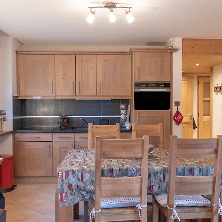 App 6 Pers Cozy Centre Samoens