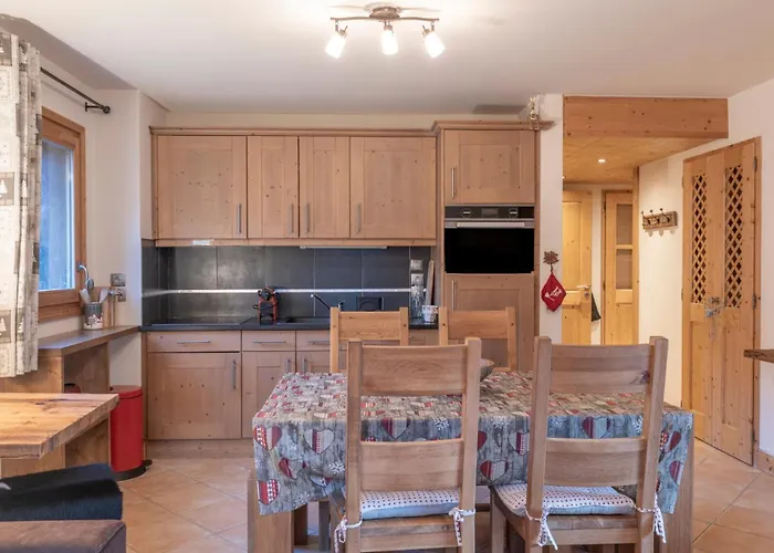 App 6 Pers Cozy Centre Samoens